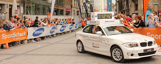 Schnellster Läufer Halbmarathon 2013 (©Foto: MartiN Schmitz)
